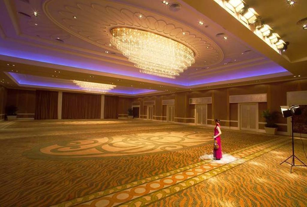 New Century Grand Hotel Kaifeng Exterior foto